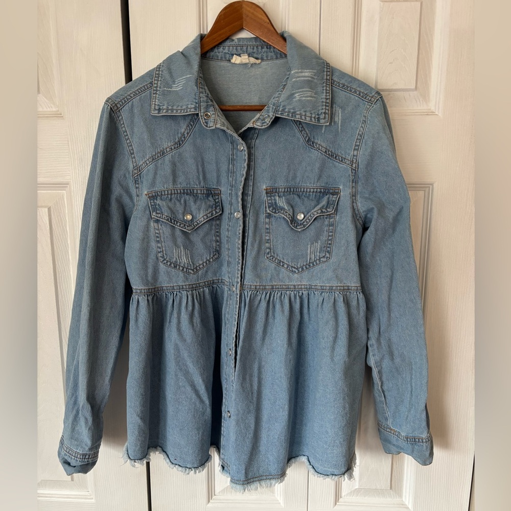 Entro Denim Peplum Style Button Up Shirt Size Small